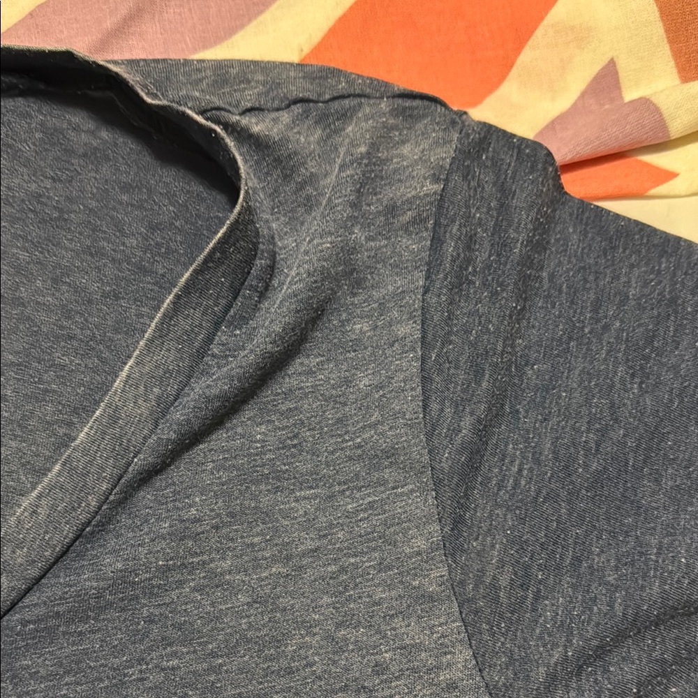 Z Supply Women's Blue V-Neck Top - Picture 5 of 6